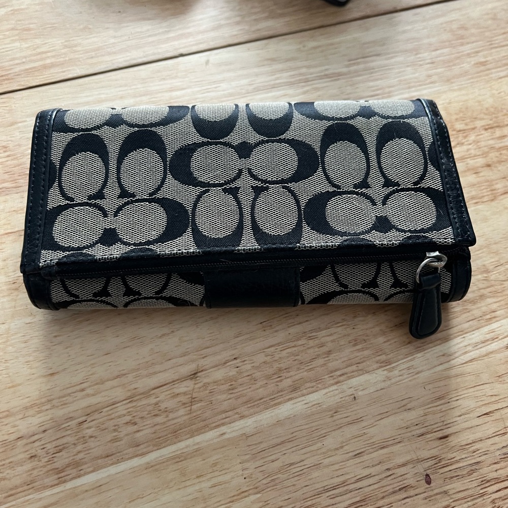Coach wallet - Picture 2 of 4